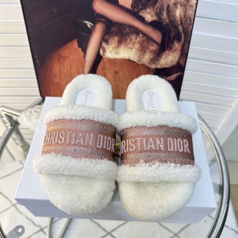 ch**an D*or slippers